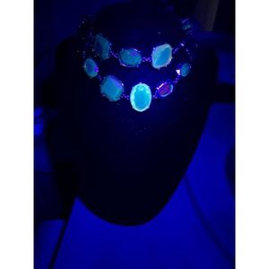 Glow in UV neckless